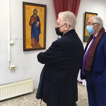 Посещение Пасхальной выставки художников иконописцев (художественная галерея на Димитрова) генеральным директором Государственного Эрмитажа М.Б. Пиотровским. 30 апреля 2021 г.