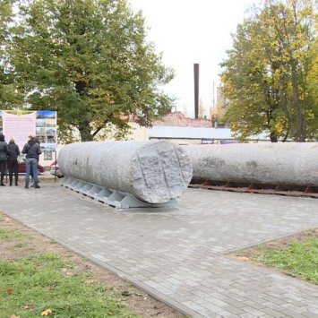 Гранитные колонны