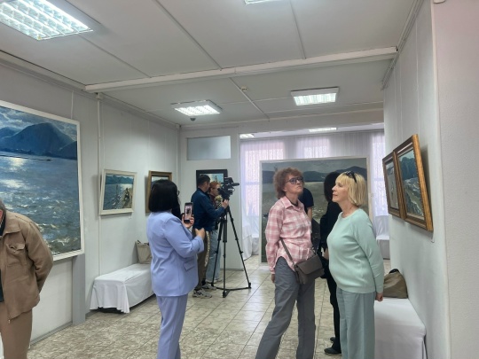 Выставка Артема Тихонова "Теплый ветер".