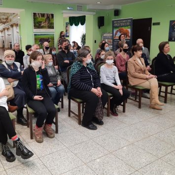 Фотовыставка Павла Глазкова "Материнство в дикой природе"