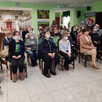 Фотовыставка Павла Глазкова "Материнство в дикой природе"